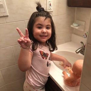 Meet your Posher, Nilufar